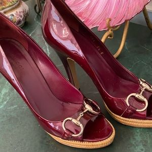 Gucci plum berry color shoes with bamboo and gold accents size 7.5 B